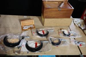 lot 786 image: Starrett Outside Micrometer Set (New ) with Wooden Case
