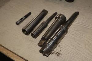 lot 823 image: Lot of (5) Assorted Milling Tool Holders