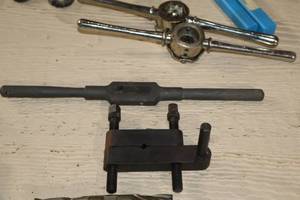 lot 834 image: Lot of (2) Tap & Die Tool Wrenches