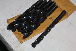 lot 855 image: Lot of (6) 12 Drill Bits