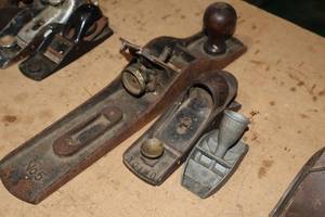 lot 869 image: Lot of (3) Assorted Hand Planers