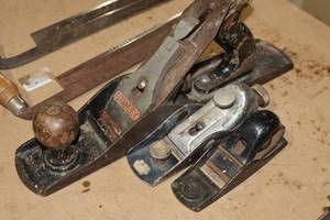 lot 870 image: Lot of (3) Assorted Hand Planers