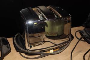 lot 1129 image: Sunbeam Toaster 2-Slice