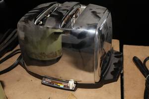 lot 1130 image: Sunbeam Toaster 2-Slice