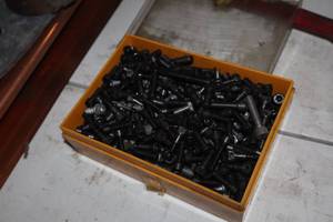 lot 928 image: Lot of (1 Box) Assorted Machining Bolts
