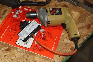 lot 942 image: Black & Decker VSR 38 Drill