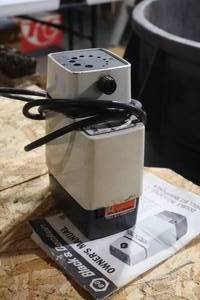 lot 950 image: Black & Decker Drill Bit Sharpener