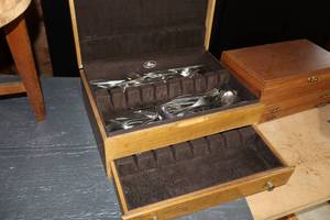 lot 1144 image: Pacific Silvercloth Stainless Steel Flatware Set with Case