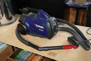 lot 1166 image: Sanitaire System Pro 1400W Canister Vacuum Cleaner