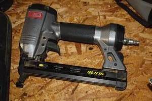 lot 953 image: Senco SLS18 18-GA Air Nailer