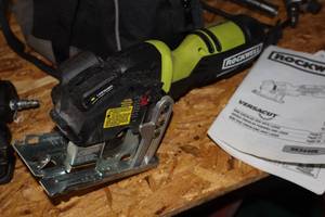 lot 954 image: Rockwell Versacut Mini Circular Saw with Tool Bag