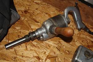 lot 955 image: Air Hammer Drill