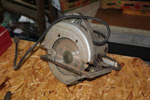 lot 957 image: Skil Model 534 6-12 Circular Saw