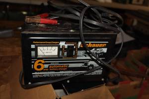 lot 960 image: Schauer 6 Amp Automatic Battery Charger