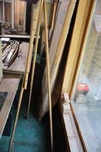 lot 980 image: Easel