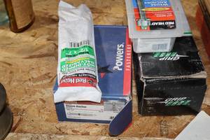 lot 1000 image: Lot of (4 Boxes) Assorted Anchors