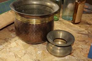 lot 998 image: Lot of (2) Brass Bowls
