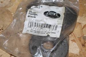 lot 1175 image: 1 Set of Floor Flanges 1