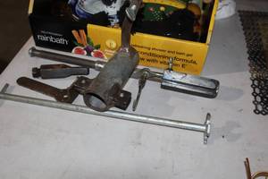 lot 1207 image: Lot of (4) Assorted Machine Shop Hand Tools