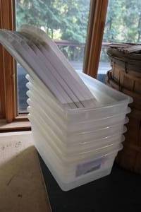 lot 1215 image: Lot of (6) Plastic Tote Bins with Lids