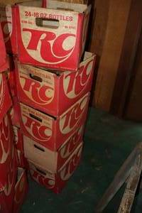 lot 1224 image: Lot of (5) Vintage R.C. Cola MetalCardboard Pop Boxes