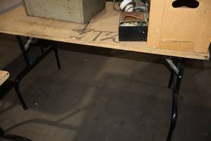 lot 1261 image: Wood Top Folding Table