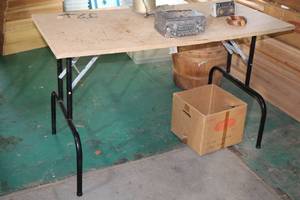lot 1263 image: Wood Top Folding Table
