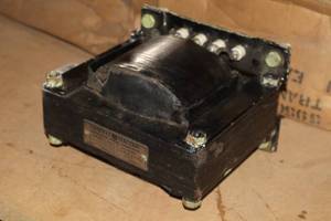 lot 1242 image: Vintage GE Radio Transformer