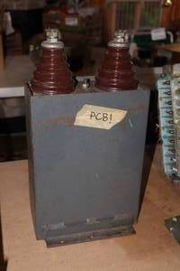 lot 1246 image: Vintage Radio Capacitor
