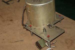 lot 1250 image: Vintage Ham Radio Part