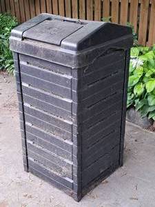 lot 1498 image: Compost Bin