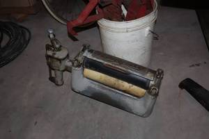 lot 40H image: Vintage Hand Wringer