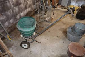 lot 1265 image: Sears Broadcast Lawn Spreader 472.19080