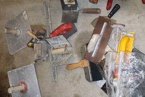 lot 1274 image: Assorted Masonry Tools