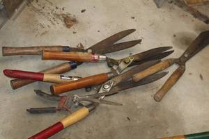 lot 1276 image: Lot of (5) Assorted Pruning Shears