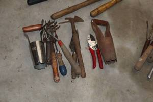 lot 1278 image: Lot of (9) Assorted Gardening Tools