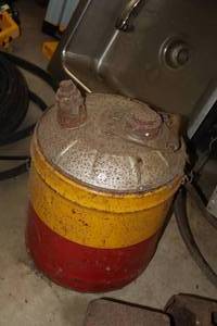 lot 1285 image: 5-Gallon Metal Gasoline Can