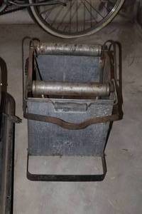 lot 1300 image: Vintage Mop Bucket