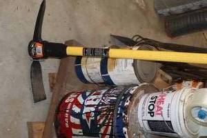 lot 1312 image: Pick Axe