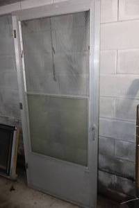 lot 1329 image: Aluminum Screen Door 36x80-12