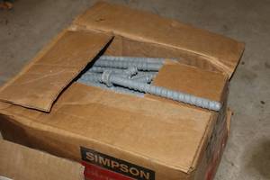 lot 1345 image: Lot of (1 Box) Simpson Strong Tie Heavy Duty Concrete Screw Anchors 12x6-12 40-count ( 40 total items )