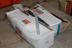 lot 1347 image: Lot of (2 Boxes) Simpson Strong Tie Heavy Duty Concrete Screw Anchors 12x6-12 40-count ( 80 total items )