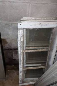 lot 1367 image: Lot of (5) Windows with Wood Frame 17x34