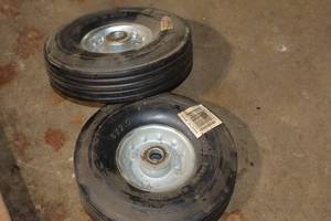 lot 1379 image: Lot of (2) Small Utility Tires with Rims 8Dx2-12W