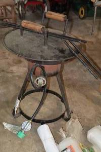 lot 1395 image: Custom Propane Wok