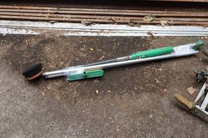 lot 1406 image: Window Washing Wand with (2) 43 Extension Poles and Extra Brush Head