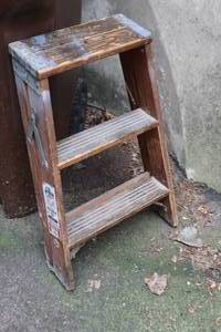 lot 1411 image: 2 Wooden Step Ladder