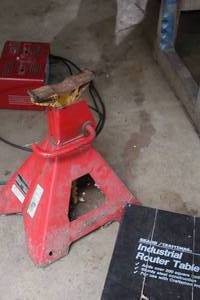 lot 1418 image: Snap-on 5-Ton Jack Stand YA-875