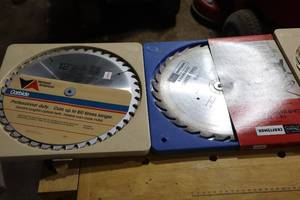 lot 1435 image: Lot of (2) 12 Saw Blades