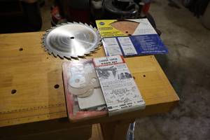 lot 1437 image: (2) 10 Saw Blades and (1) 8 Dado Set